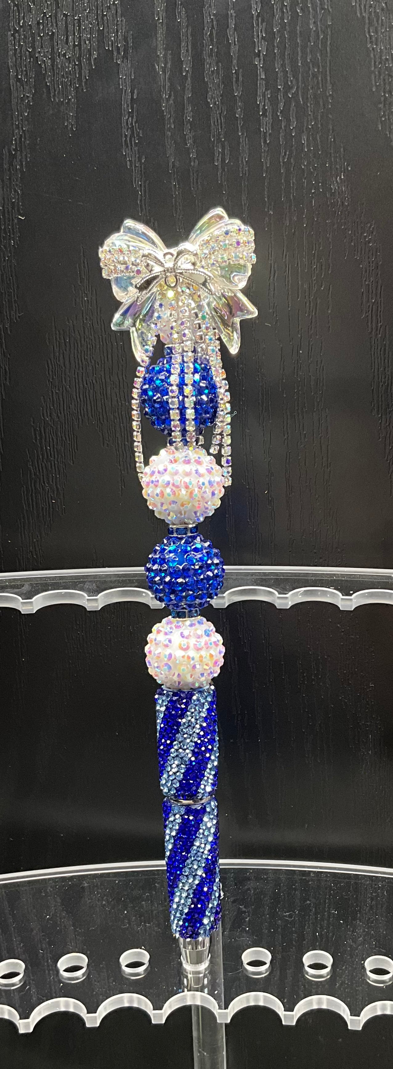 Blue bow beaded pen