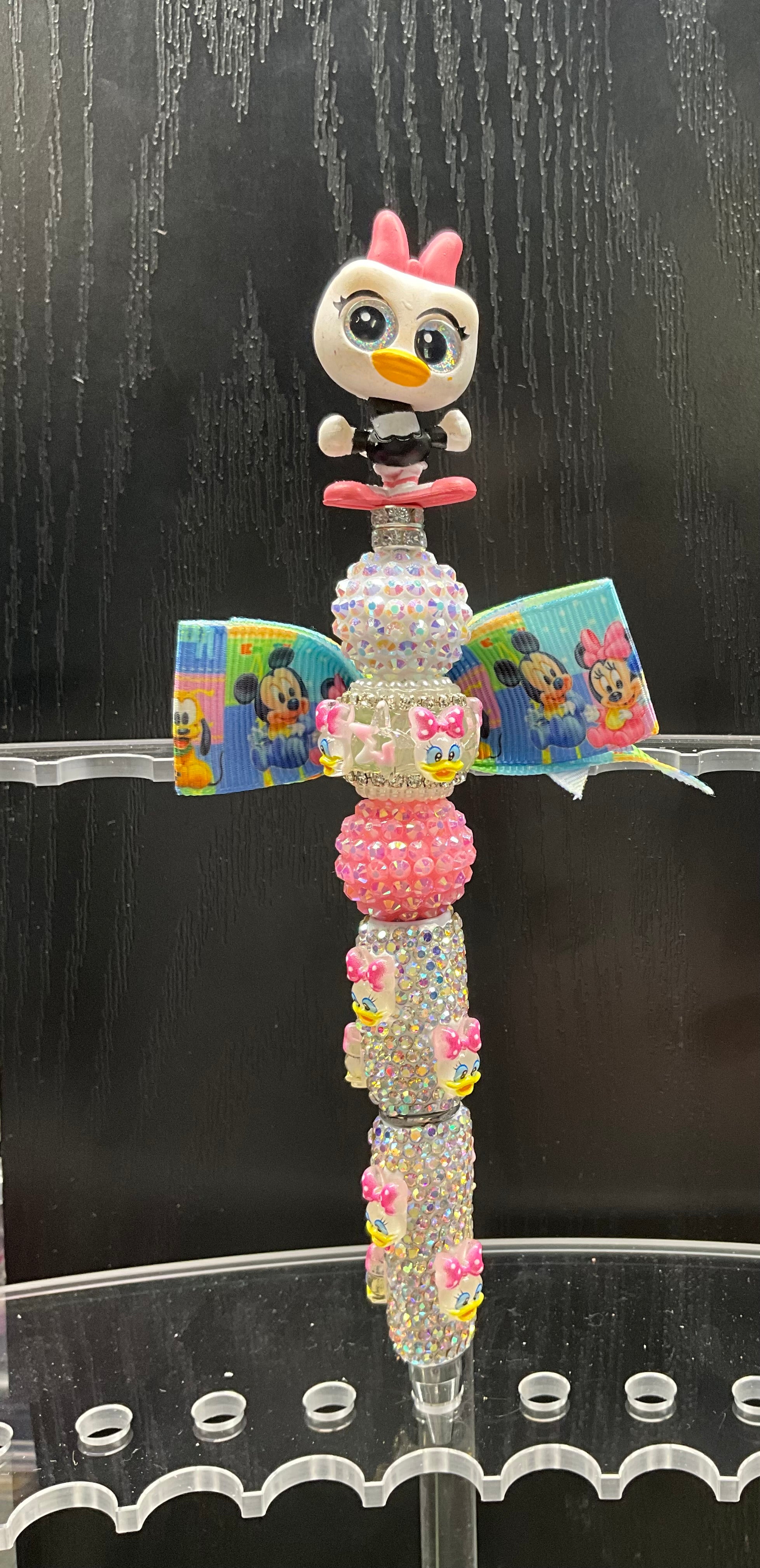 Daisy beaded pen